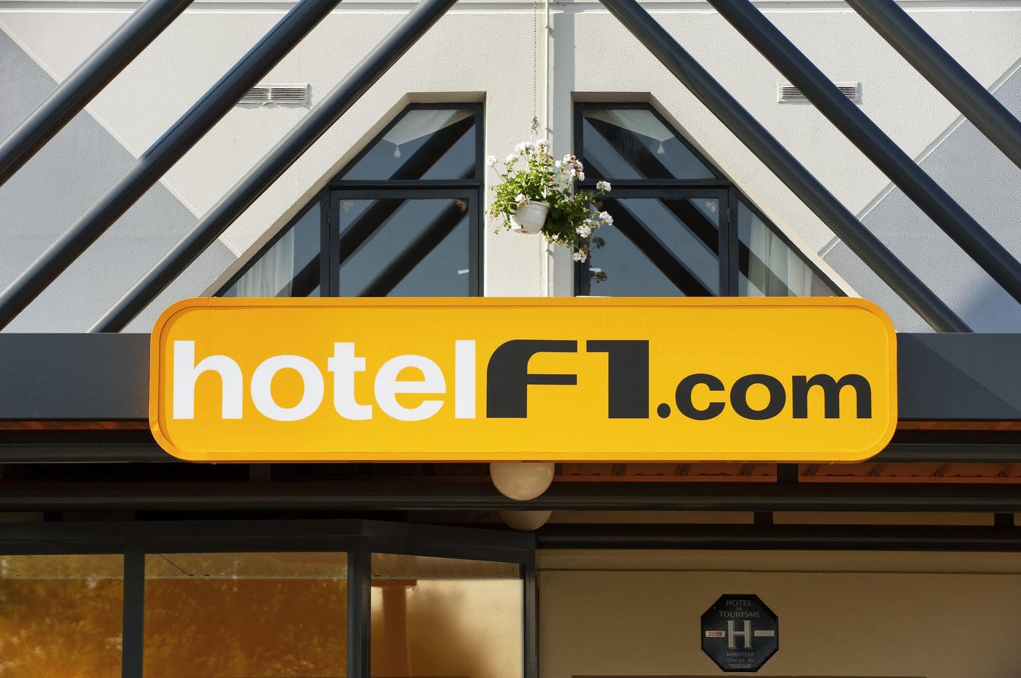 Hotelf1 Saint Etienne La Grand Croix LʼHorme Dış mekan fotoğraf